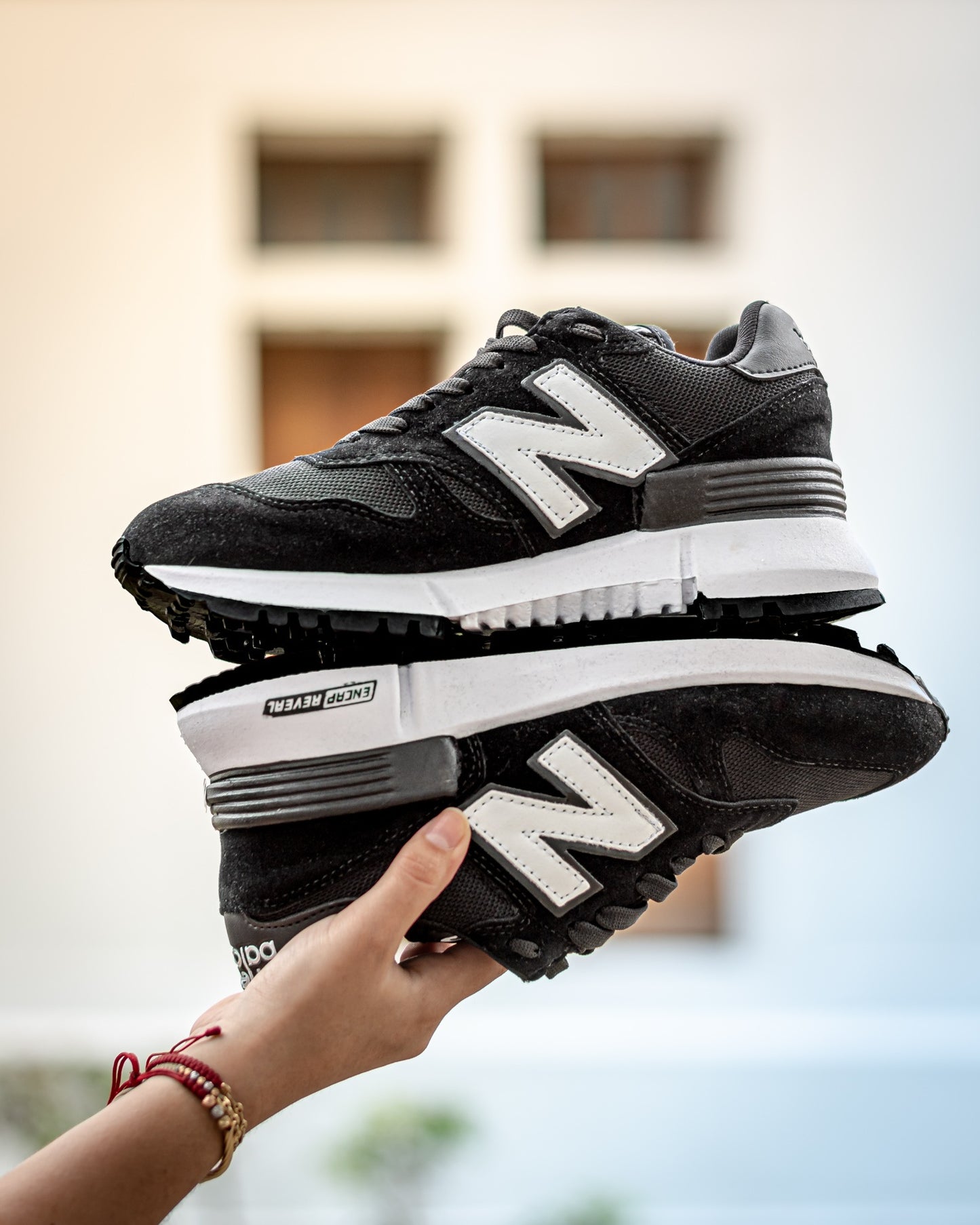 Tenis Dama NB008 1300 Unisex - 04_blanco-negro
