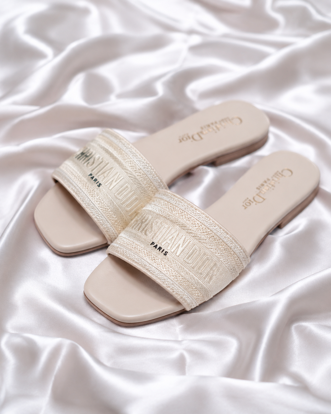 Sandalia Plana Dior