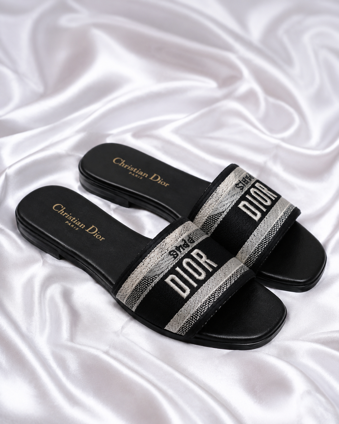Sandalia Plana Dior